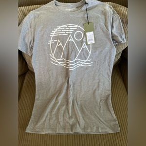 Mountain Design T shirt